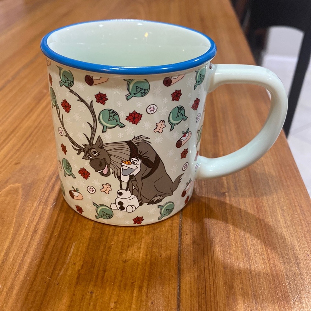 Disney’s Festival of the holidays Sven coffee mug 💙